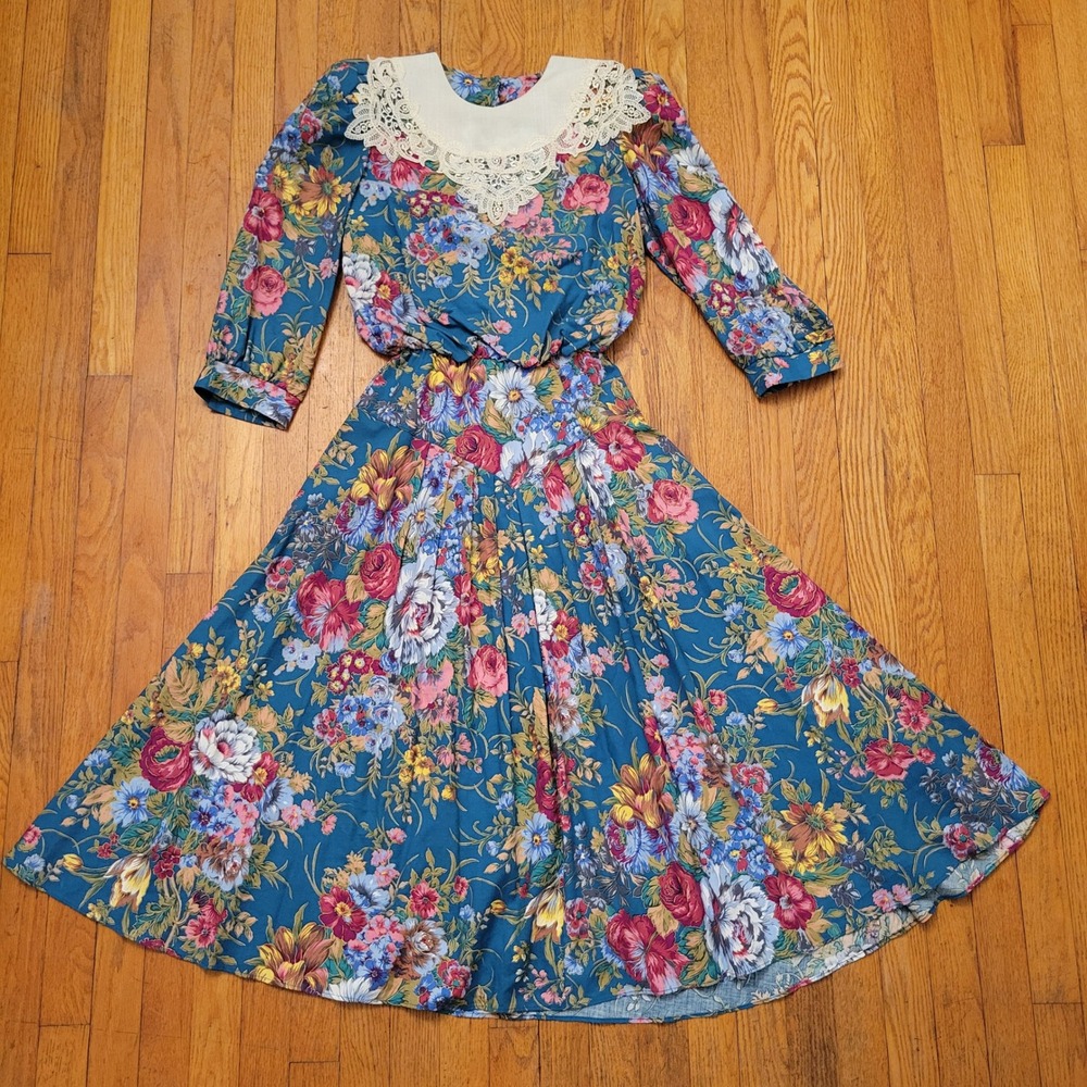 Lisa II Blue Floral Midi Dress 8 Lace Vintage 80s Cottage Granny Modest Coquette